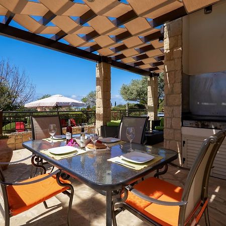 3 Bedroom Villa Madelini With Private Pool, Aphrodite Hills Resort Kúklia Kültér fotó